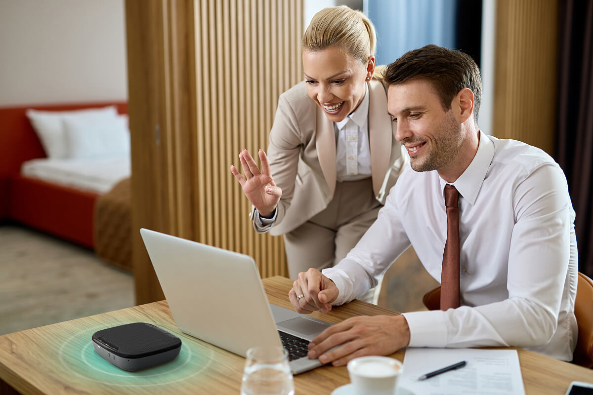 Bluetooth speakerphone for conference